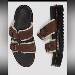 Dr. Martens Brown Shearling Buckle Sandals 38 EU 7 Women’s